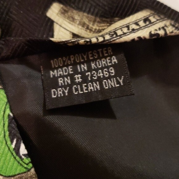 LOONEY TUNES MANIA Money Tie - Picture 5 of 5